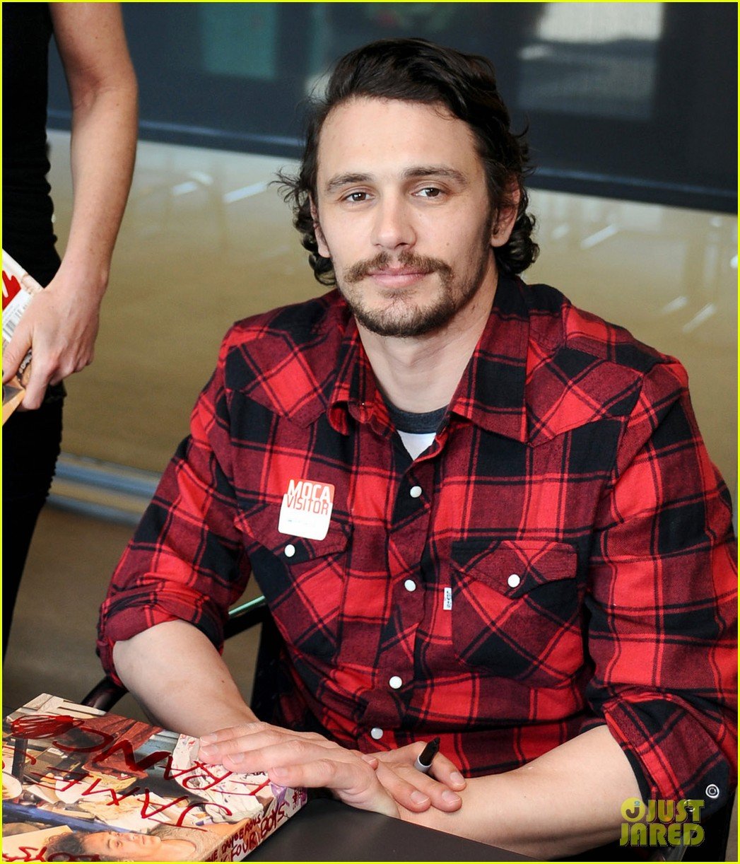 James Franco Book Signing at MOCA! Photo 2649650 James Franco Pictures Just Jared