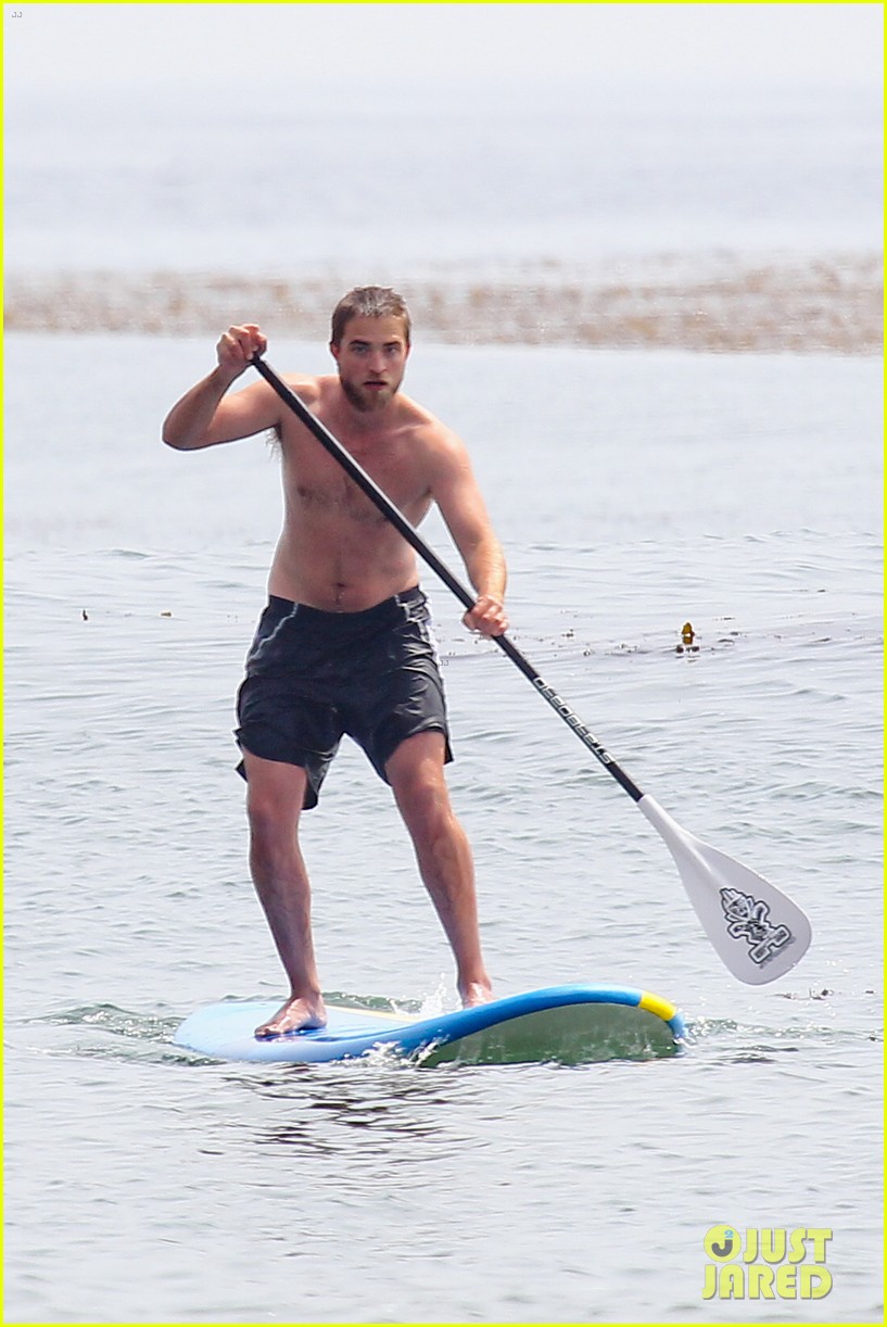 PIC: Shirtless Robert Pattinson Goes Paddle Boarding! - Us 