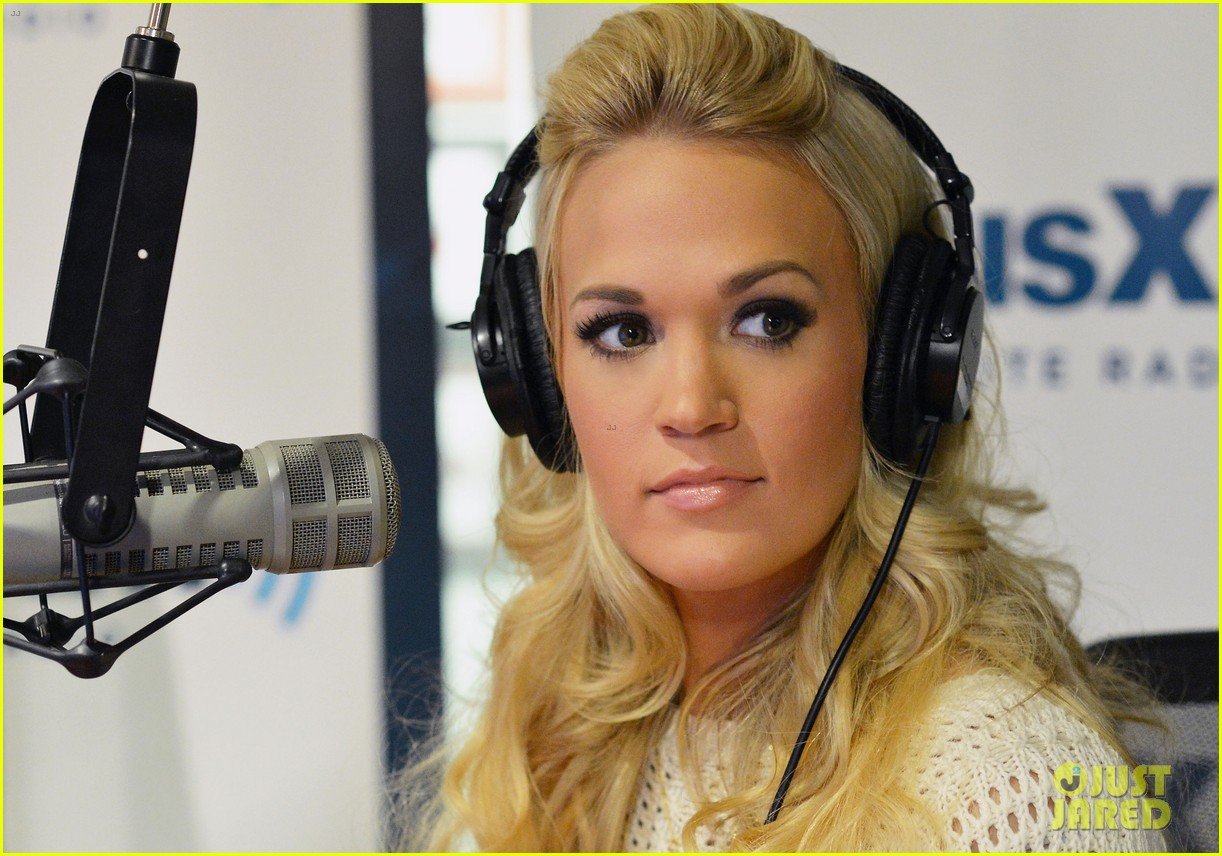 Carrie Underwood: Good Girl with PS22 Chorus: Photo 