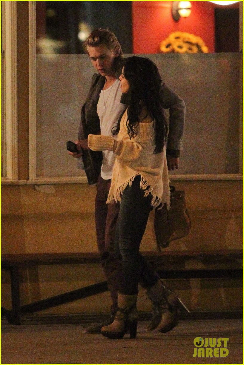 Vanessa Hudgens Austin Butler Mazza Date Night Photo 2650944