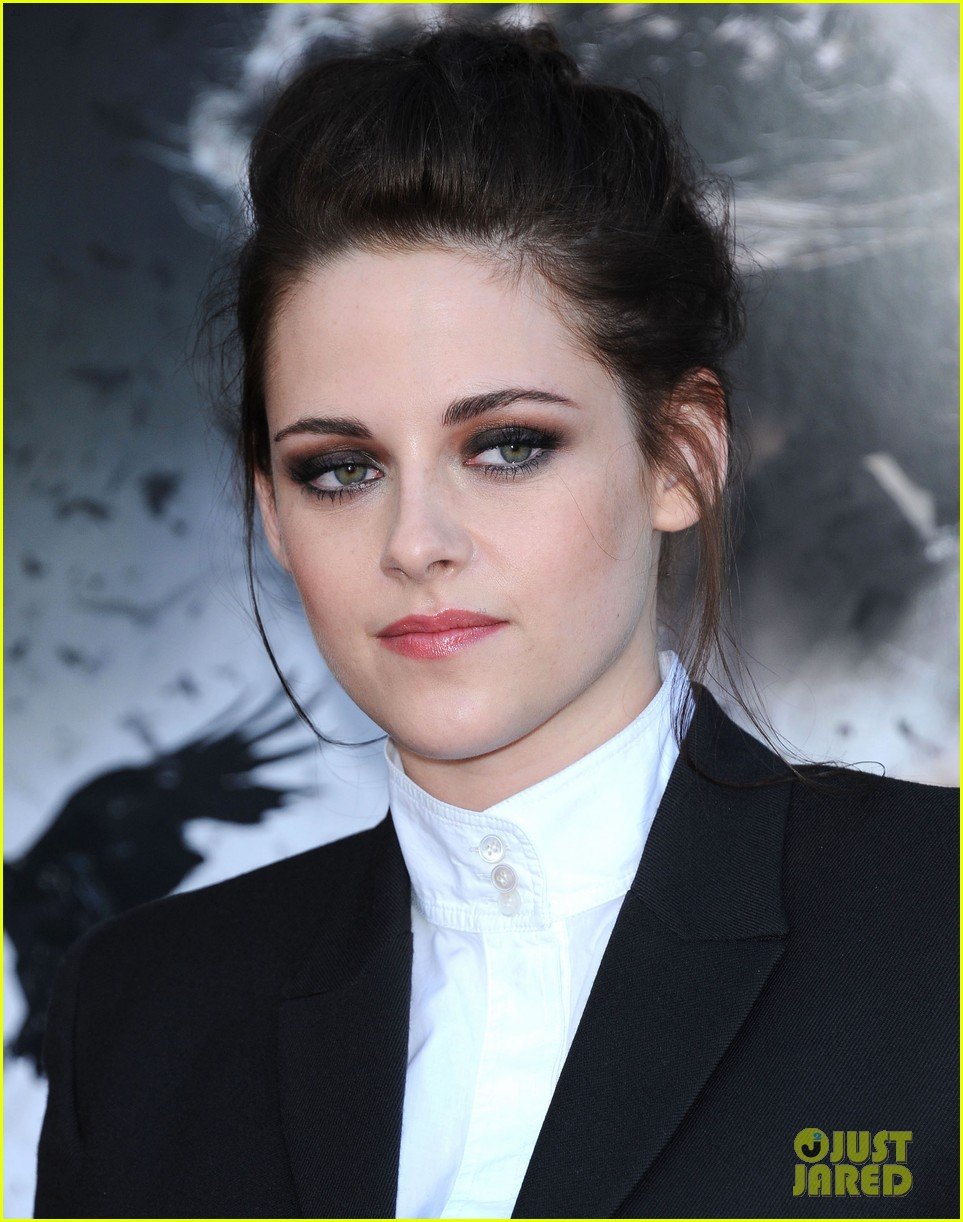 Kristen Stewart Snow White The Huntsman Screening Photo