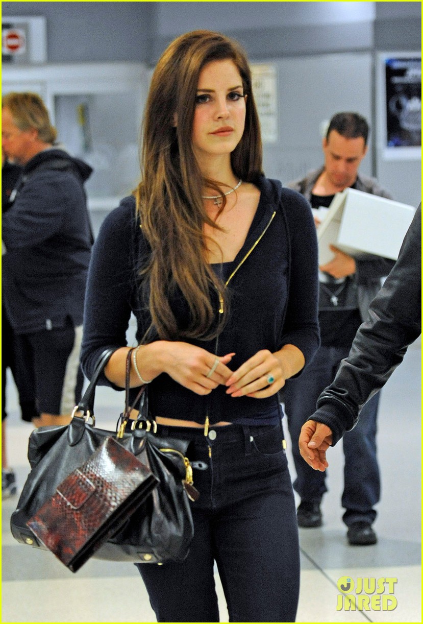 rey-airport-02.jpg