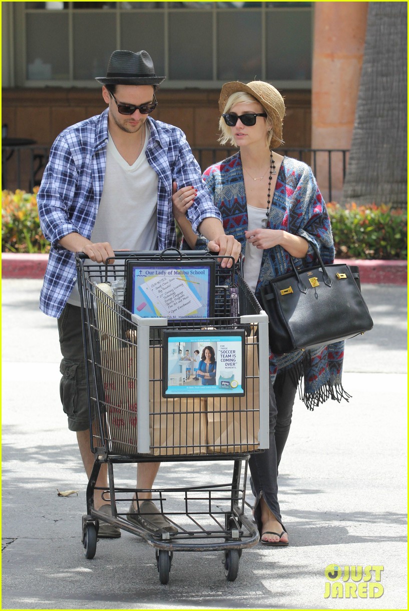 Ashlee Simpson & Vincent Piazza: Sunday Shoppers!: Photo 2685129