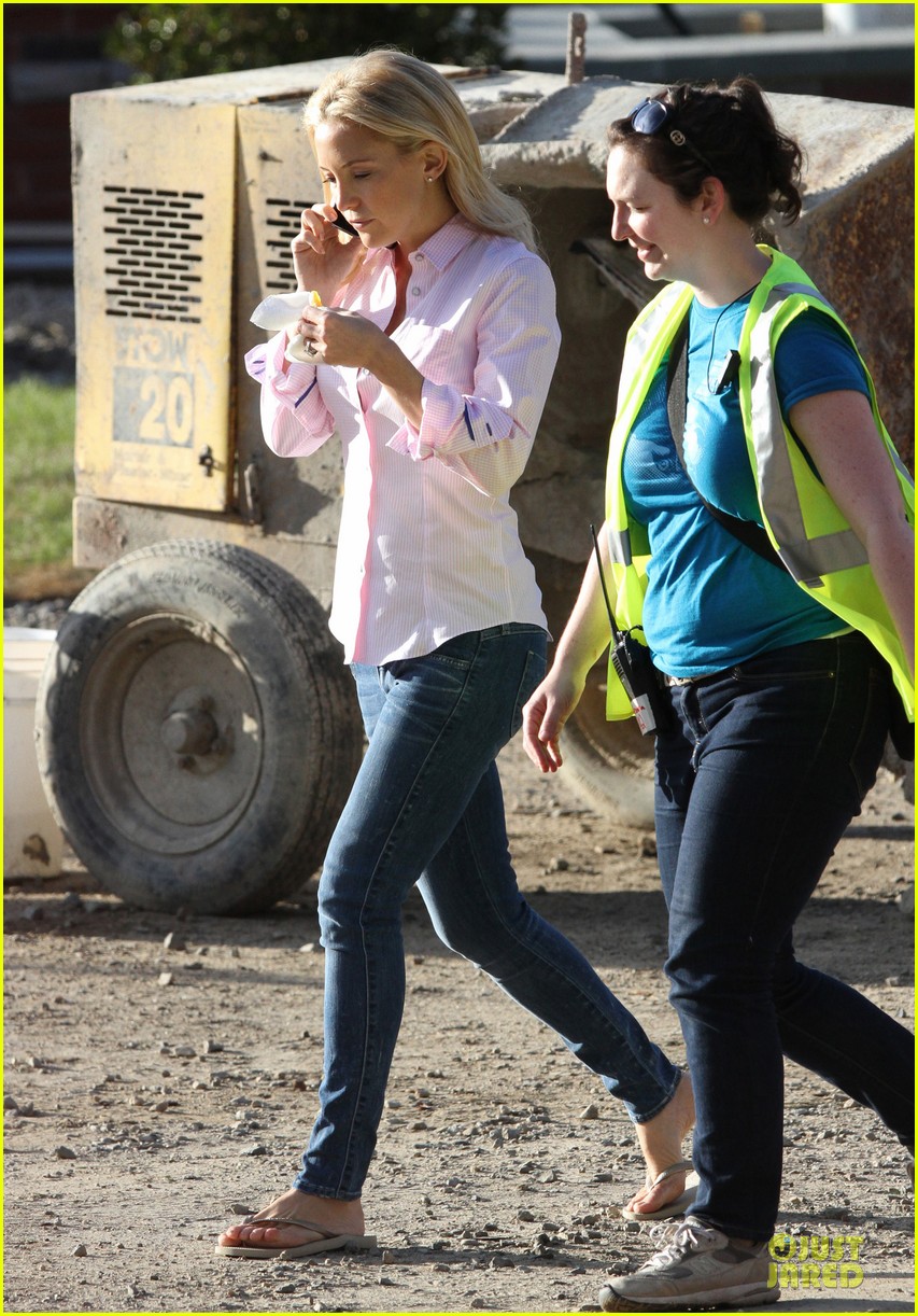 Kate Hudson: 'Clear History' Set In Massachusetts!: Photo 2725374