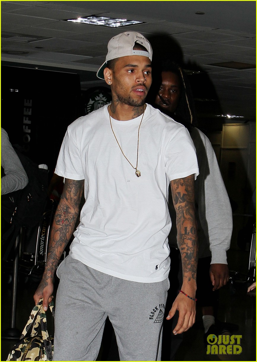 Chris Brown Jets To Lax After Karrueche Tran Split Photo 2733134