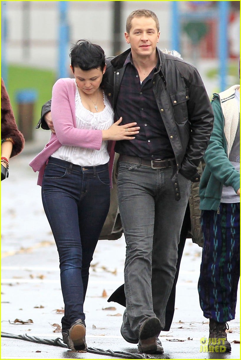 Ginnifer Goodwin & Josh Dallas 'Once Upon A Time' Set with Jennifer
