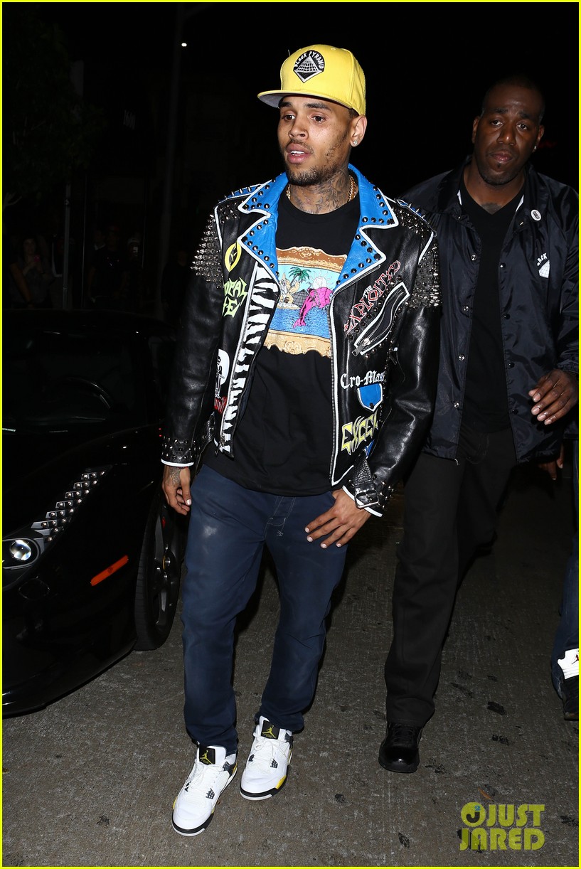 Chris Brown Pink+Dolphin In Store Meet & Greet! Photo 2753503 Chris