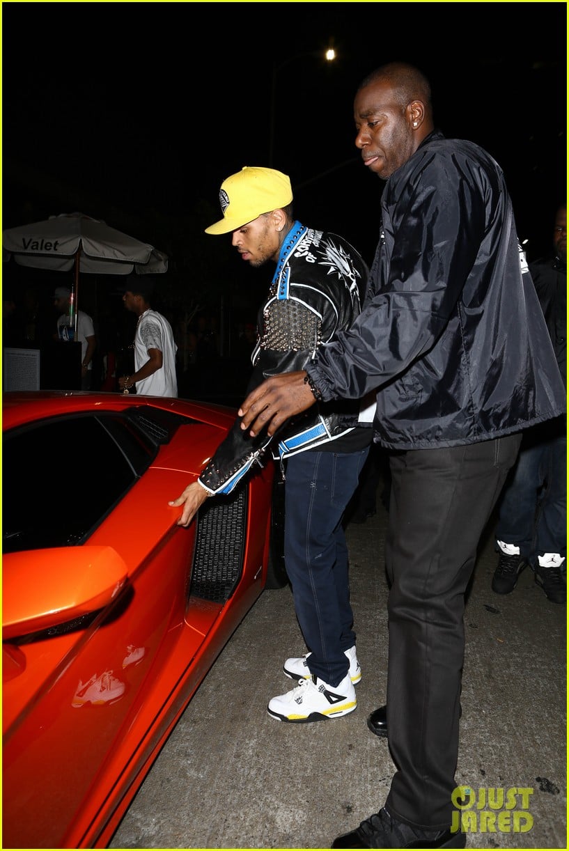 Chris Brown Pink+Dolphin In Store Meet & Greet! Photo 2753514 Chris