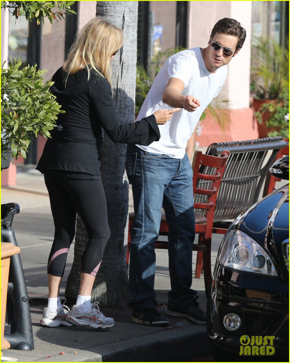 Kate Hudson: Mom Goldie Hawn’s Birthday Lunch!: Photo 2762758 | Bingham