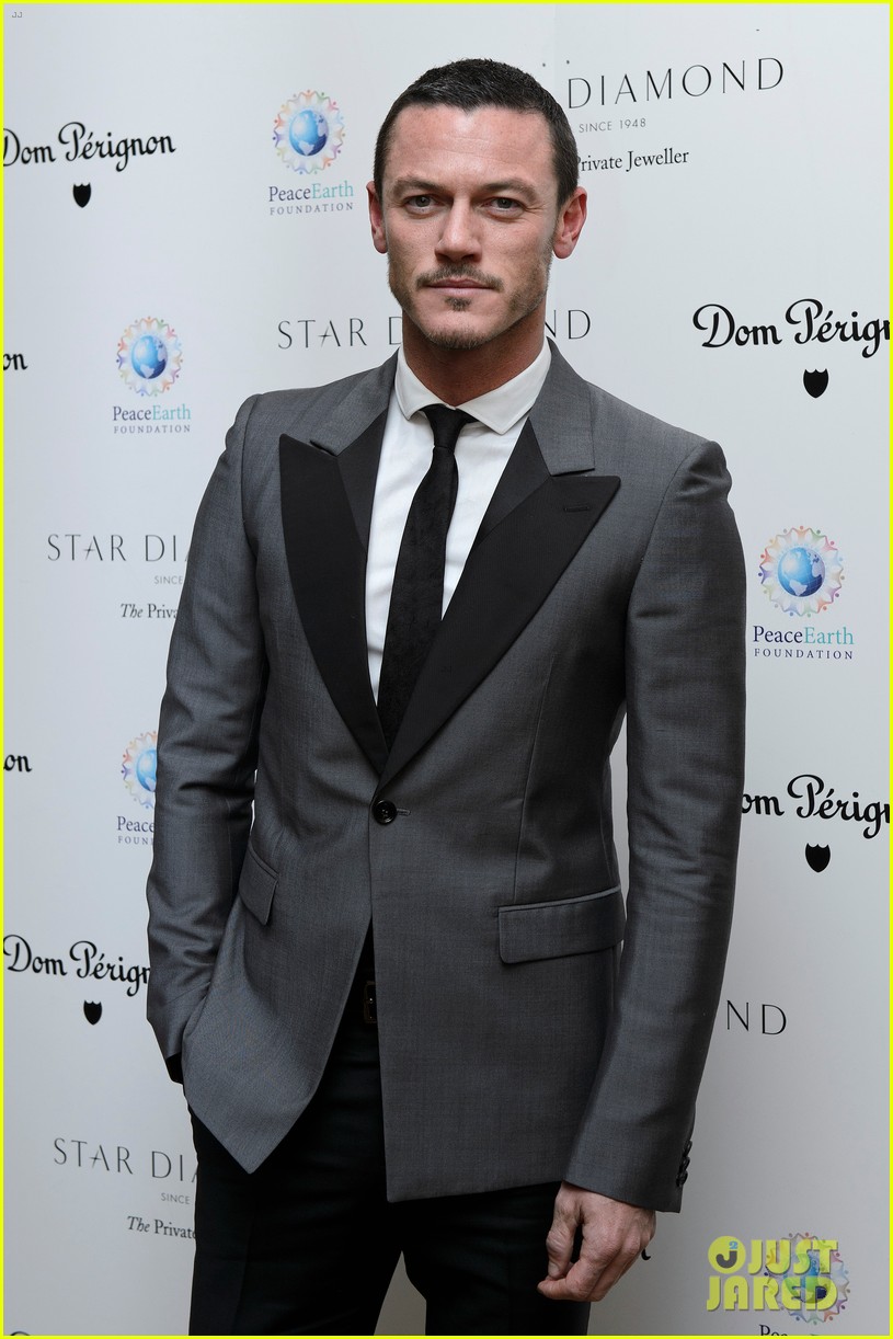 Jonathan RhysMeyers & James McAvoy PeaceEarth Gala! Photo 2755097