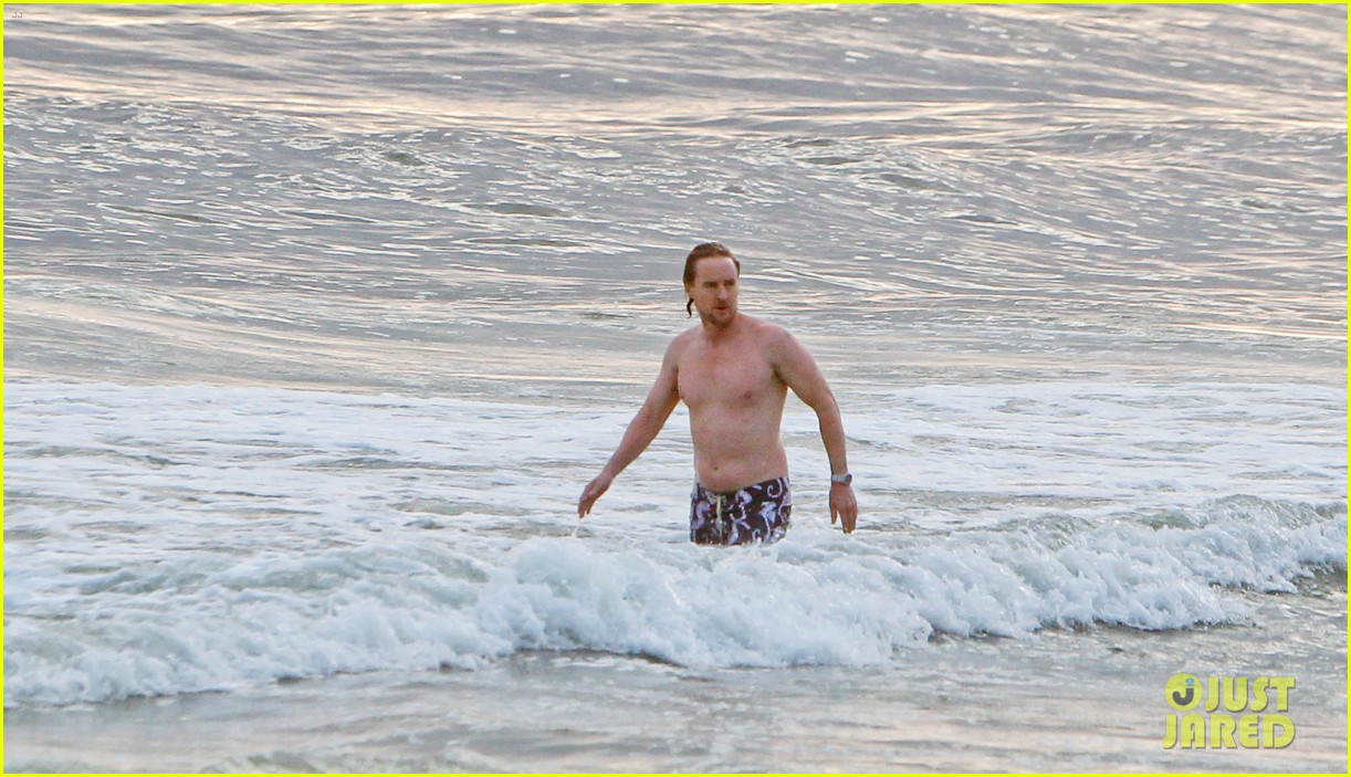 Owen Wilson: Shirtless in Rio! owen wilson shirtless in rio 17 - Photo.