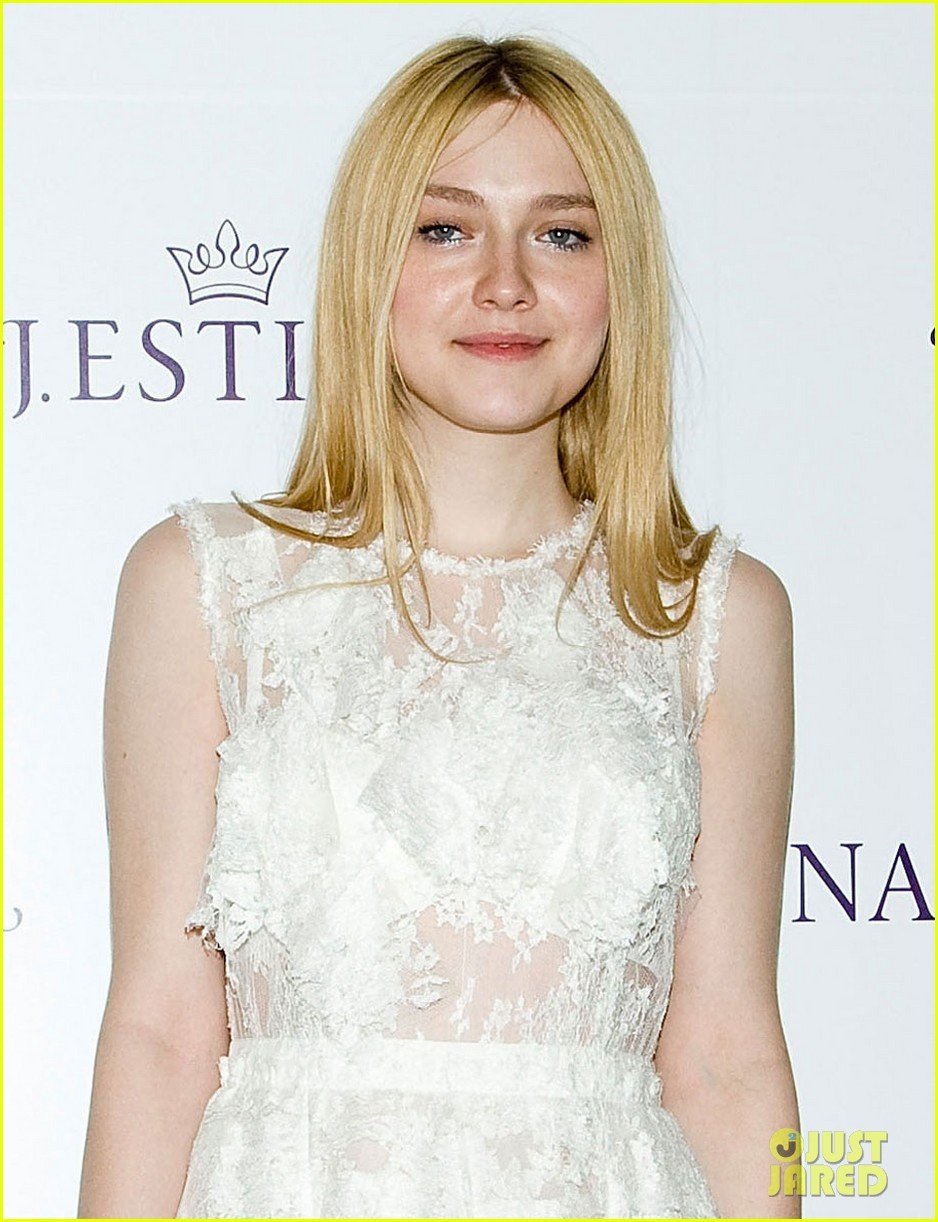 Dakota & Elle Fanning J.Estina Campaign Launch! Photo