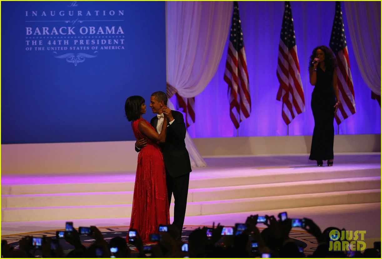 President Barack Obama & Michelle Inaugural Ball Dance Video! Photo