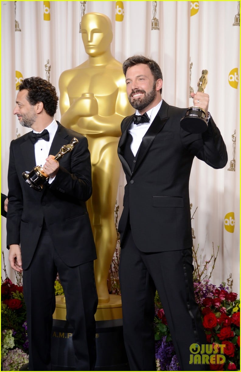 Ben Affleck & Clooney Win Best Picture Oscar 2013 Photo 2819923