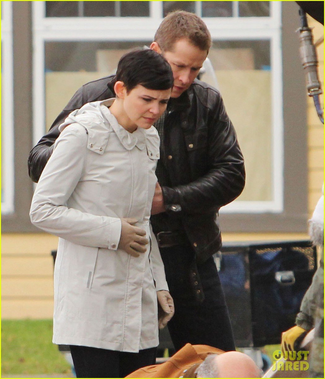 Ginnifer Goodwin & Jennifer Morrison 'Once Upon A Time' Filming
