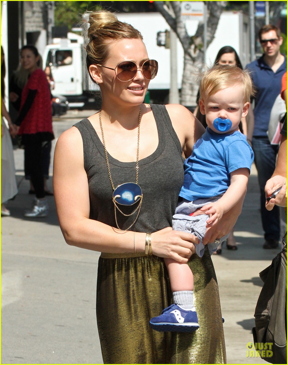 Hilary Duff: Luca's Walking Practice!: Photo 2831709 | Celebrity Babies