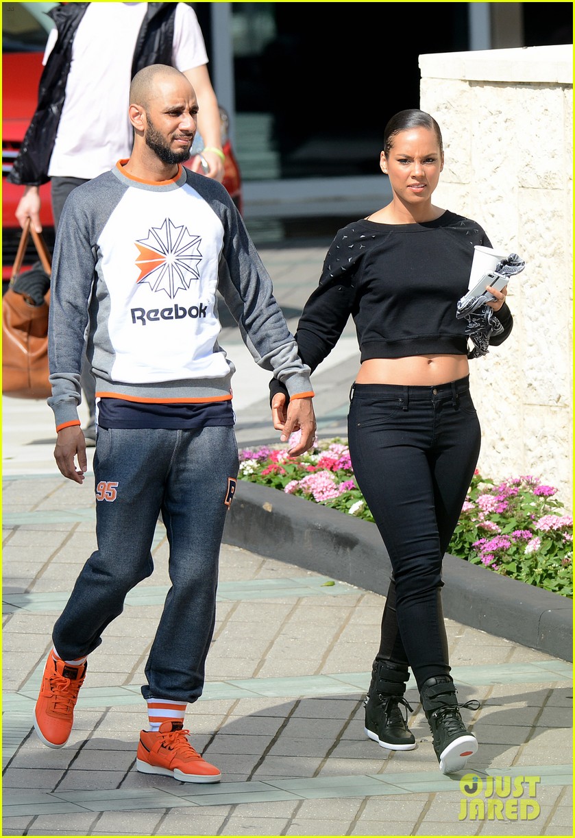 Alicia Keys & Swizz Beatz: Holding Hands in Miami!: Photo ...