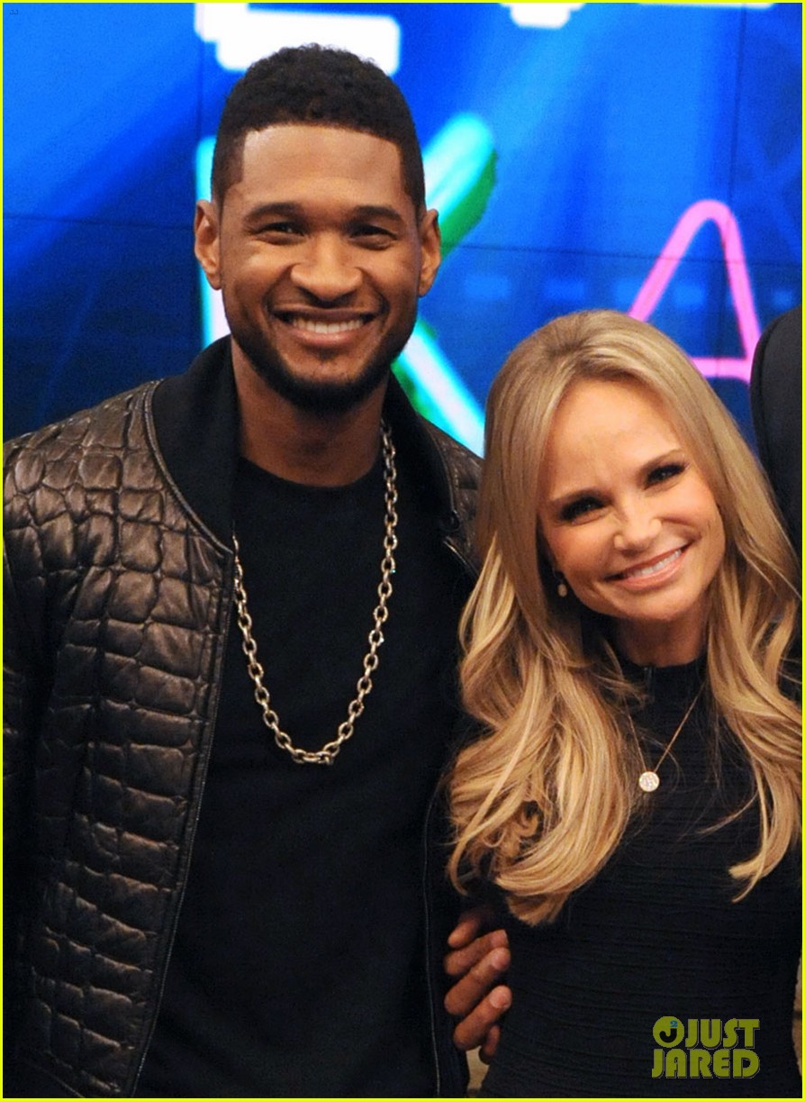 Usher 'The Voice' Season 4 Begins Tonight on NBC! Photo 2837739