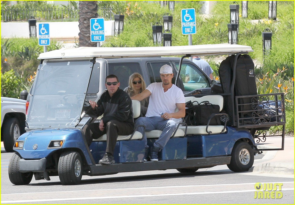 Pregnant Fergie Sister's Wedding with Josh Duhamel Photo 2860134