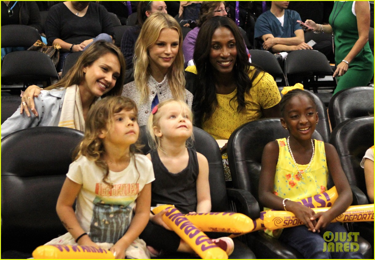 Jessica Alba & Cash Warren Attend L.A. Sparks Game with the Kids: Photo