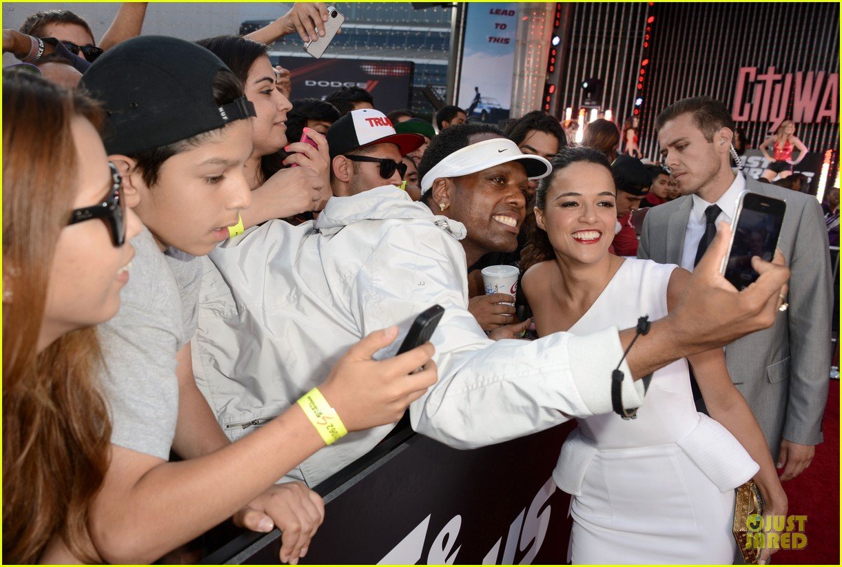 Michelle Rodriguez & Gina Carano 'Fast & Furious 6' Los Angeles