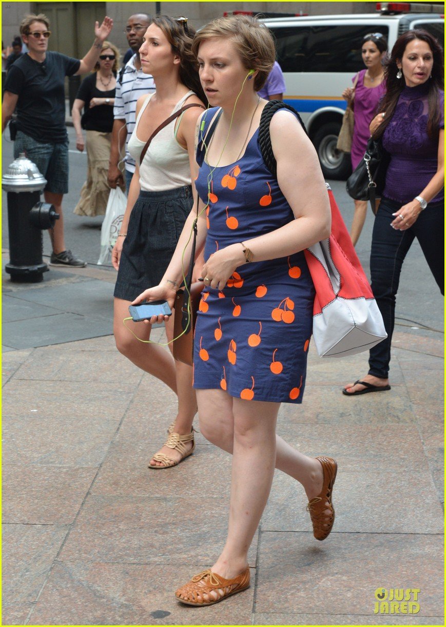 Lena Dunham Tweets on Menopause & Underwear! Photo 2898418 Girls