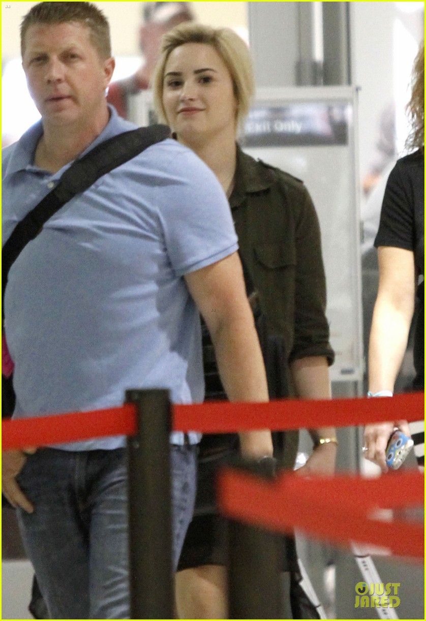 Demi Lovato X Factor Auditions In New Orleans Photo 2889567