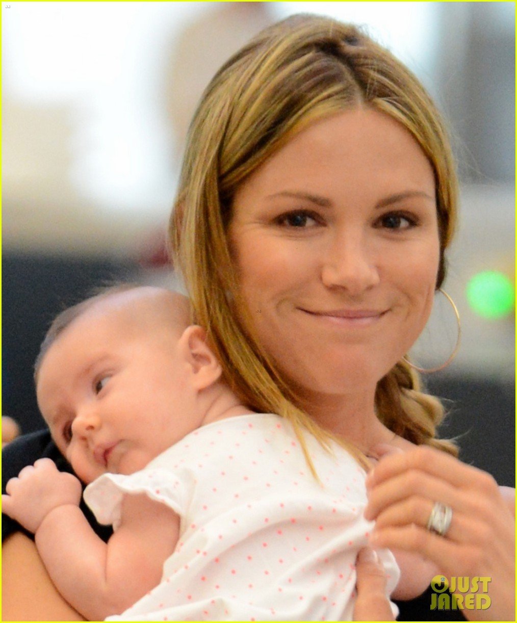 Danneel Ackles Debuts Baby Justice Jay at the Airport! Photo 2917655