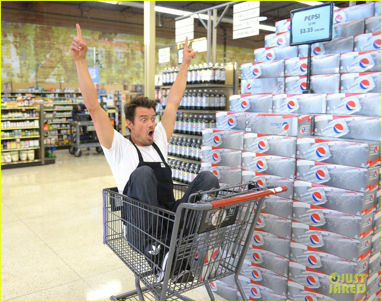 Josh Duhamel Takes Over Supermarket for Diet Pepsi (Video) Photo