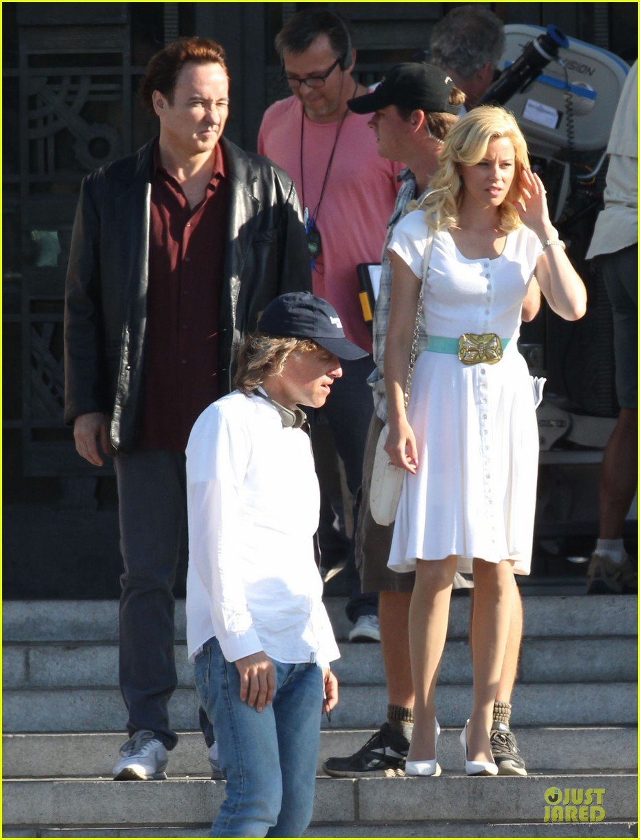 Elizabeth Banks 'Love & Mercy' Set with John Cusack! Photo 2936628