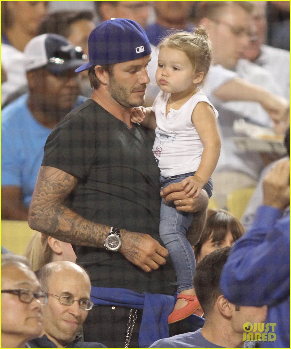 David Beckham & Harper DaddyDaughter Baseball Game! Photo 2939637