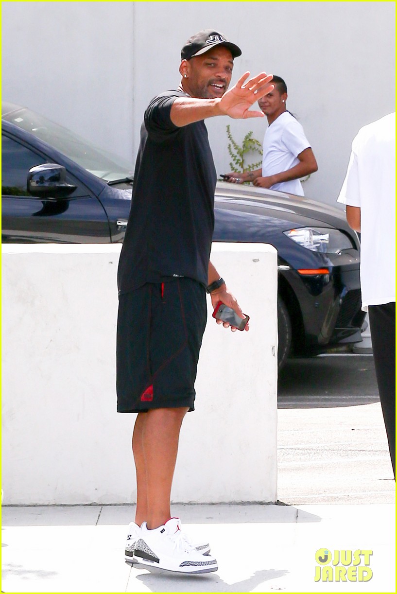 Justin Bieber Hangs with His 'Uncle' Will Smith! Photo 2933079