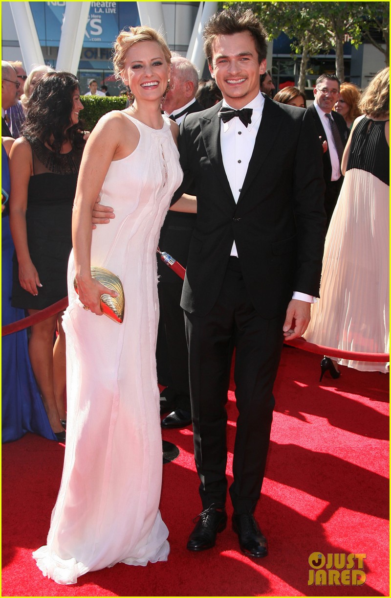 Lake Bell & Rupert Friend - Creative Arts Emmys 2013: Photo 2953094