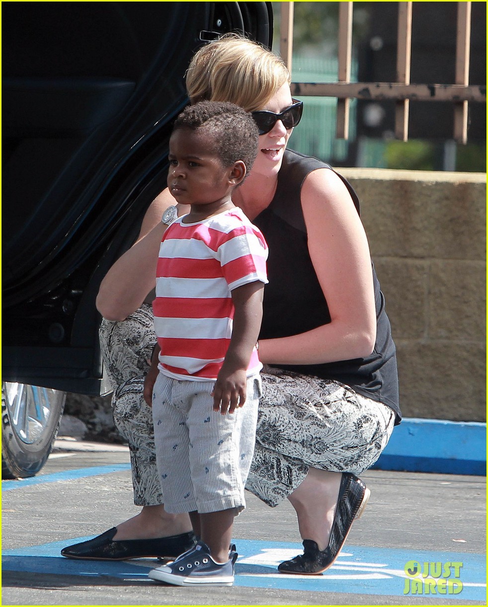 charlize-theron-grabs-coffee-with-her-little-man-jackson-13.jpg