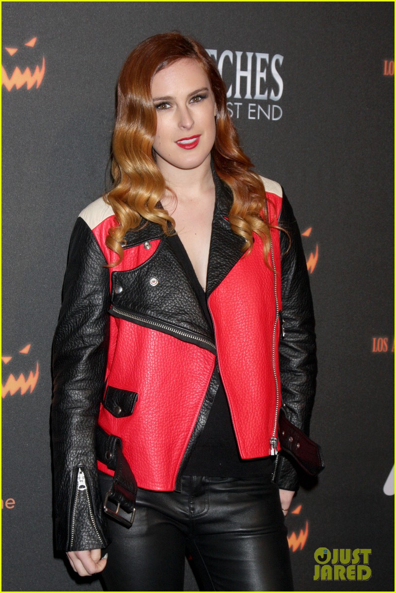 Julianne Hough & Rumer Willis: Haunted Hayride Opening Night!: Photo