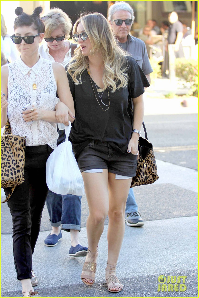 Kaley Cuoco Lunches with Sister Briana! Photo 2993151 Briana Cuoco