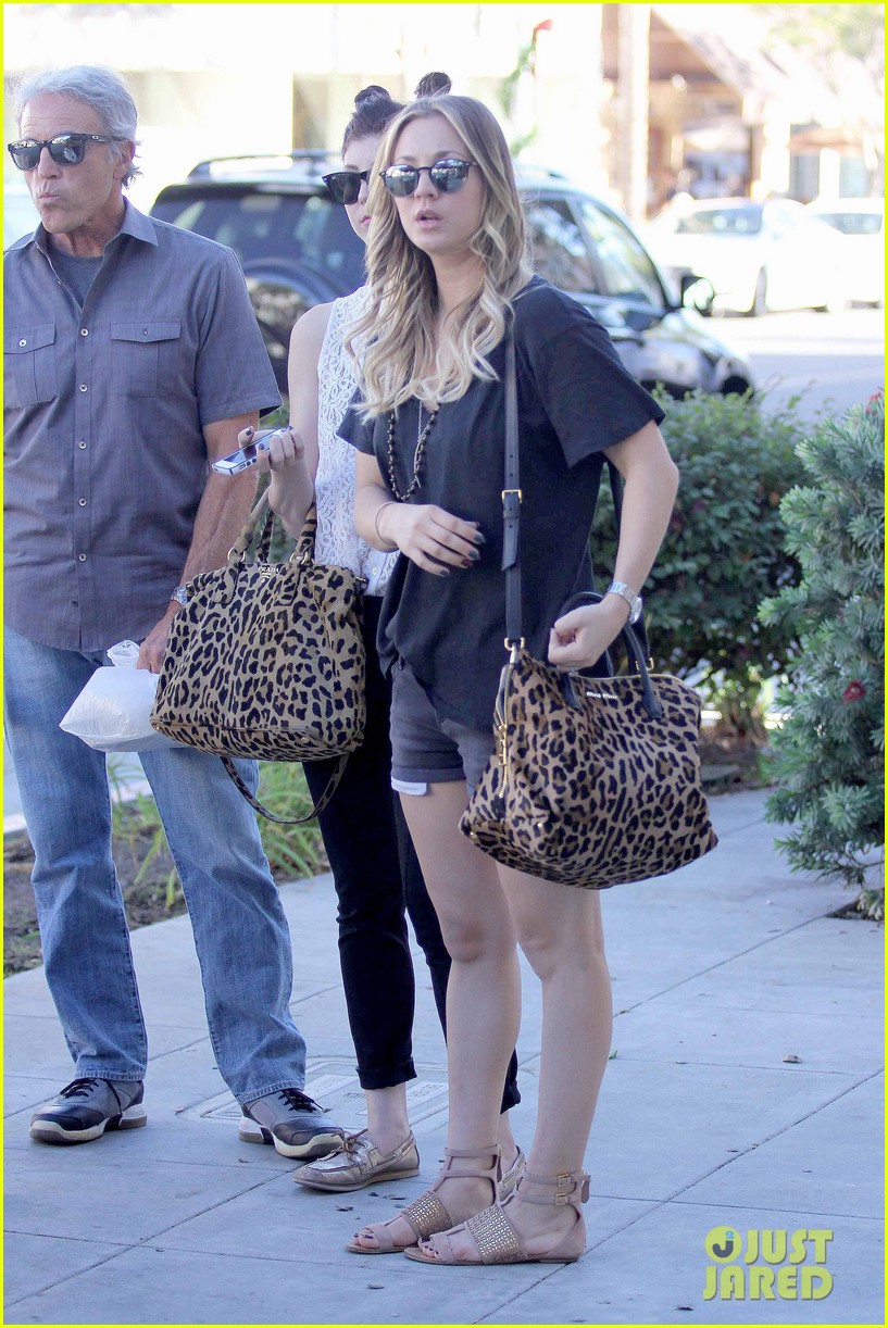 Kaley Cuoco Lunches with Sister Briana! Photo 2993156 Briana Cuoco