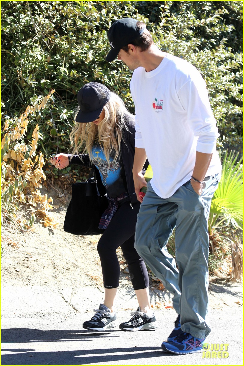 Fergie &amp; Josh Duhamel Workout Pair After Halloween