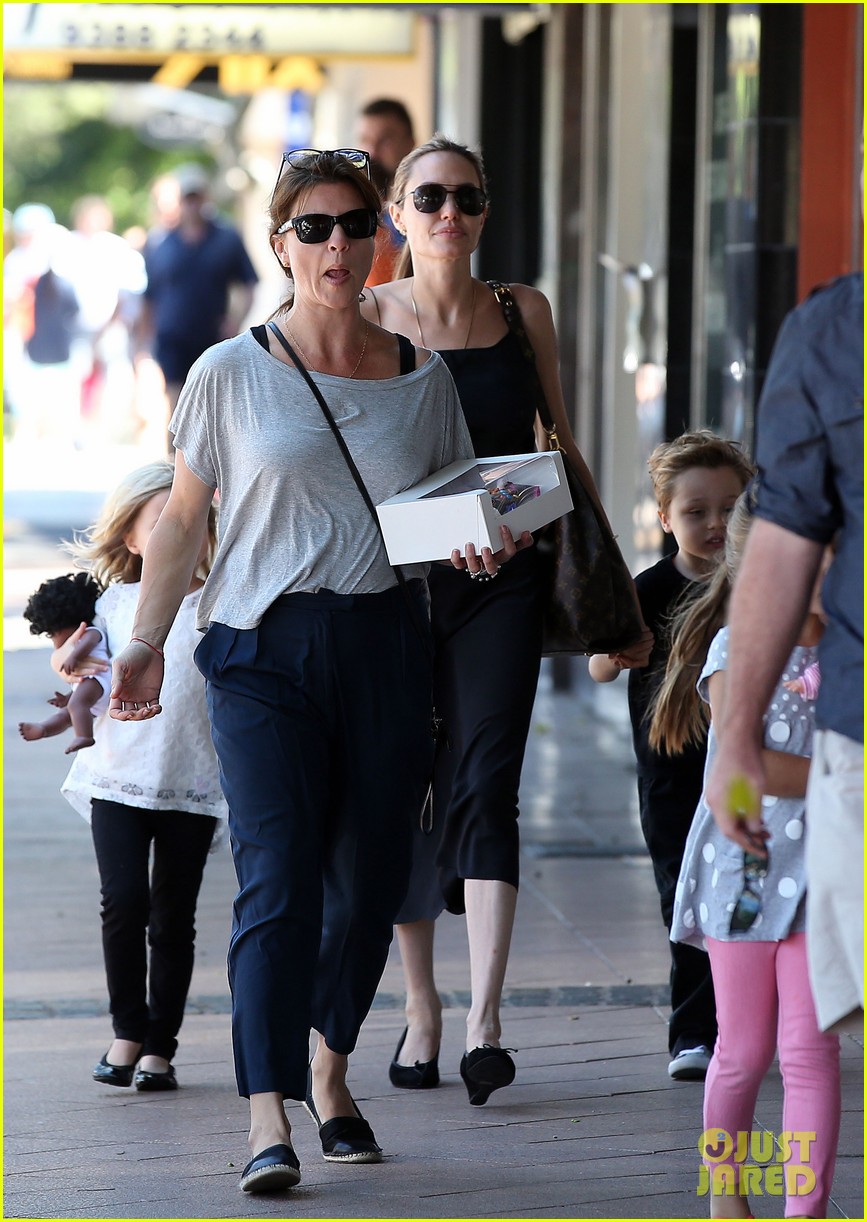 막둥이 남매델꼬 외출한 앤젤리나졸리 | 인스티즈