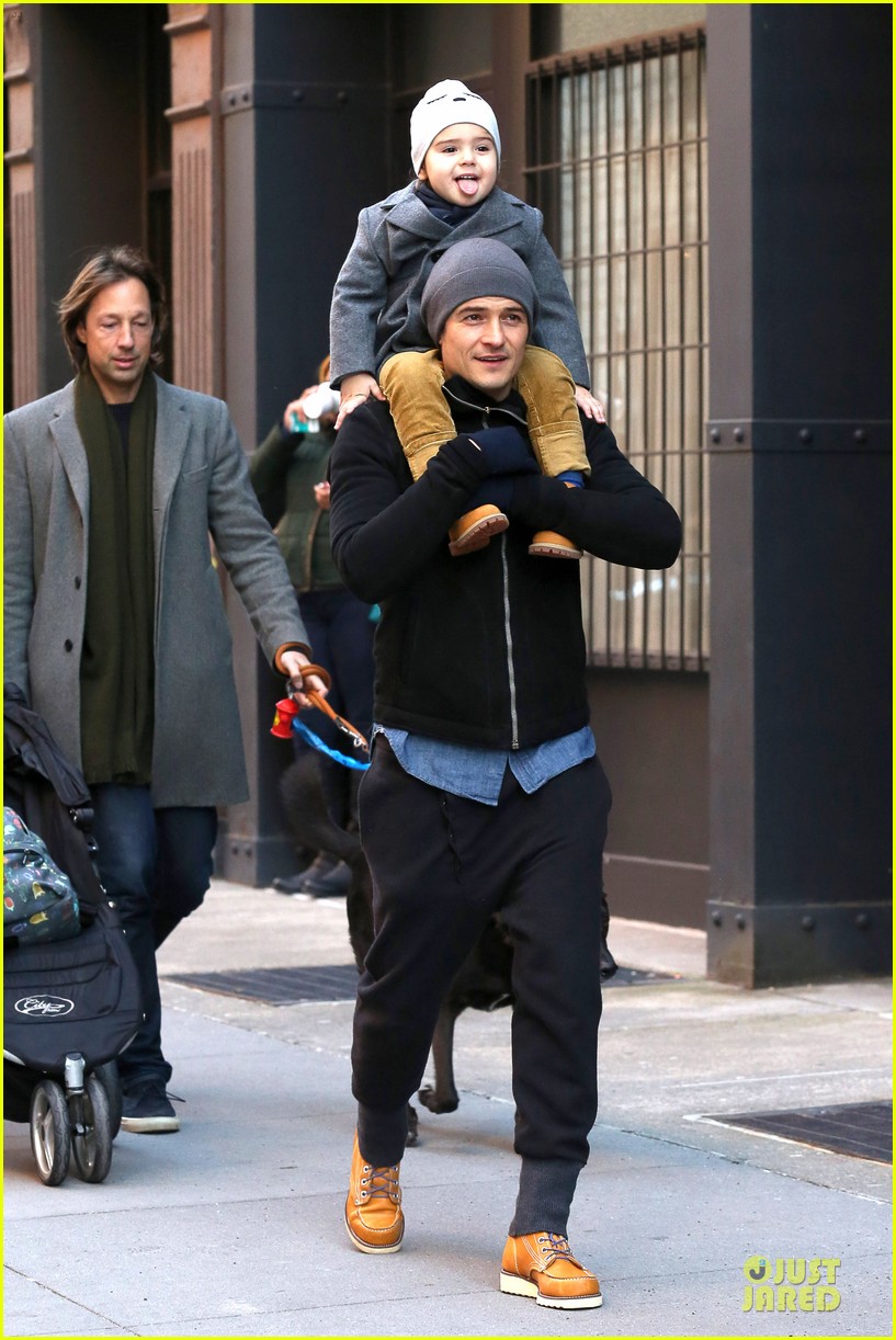 Orlando Bloom & Flynn Beanie Matching FatherSon Duo! Photo 3013175