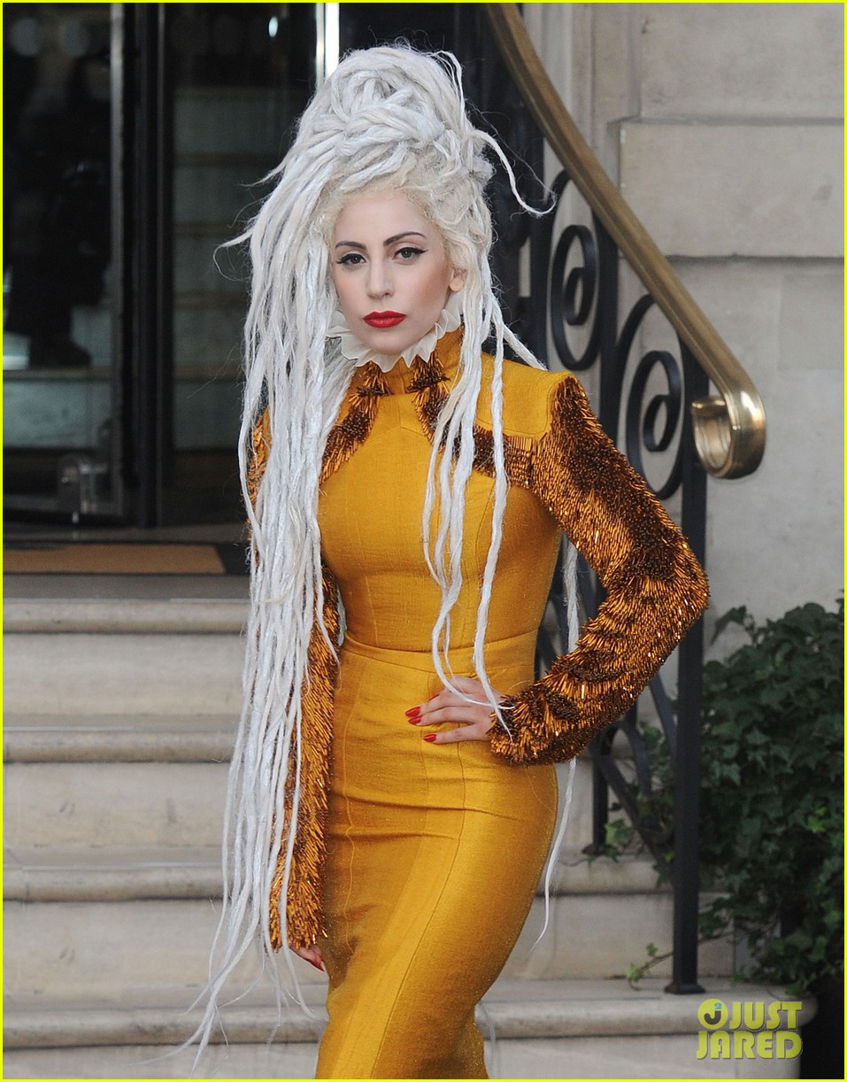 lady-gaga-jingle-bell-ball-cured-a-deep-