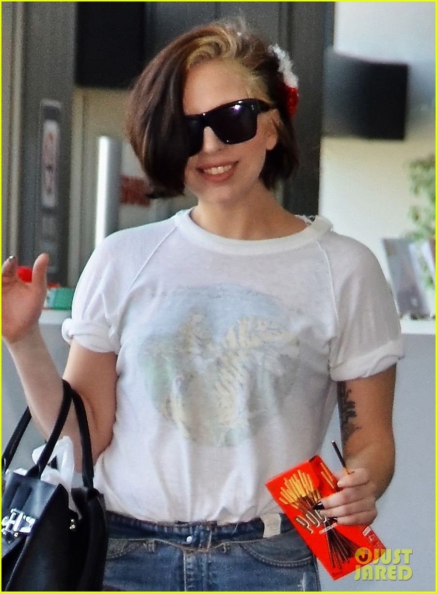Lady Gaga Shows Off Natural Hair Disney Princess Jeans Photo