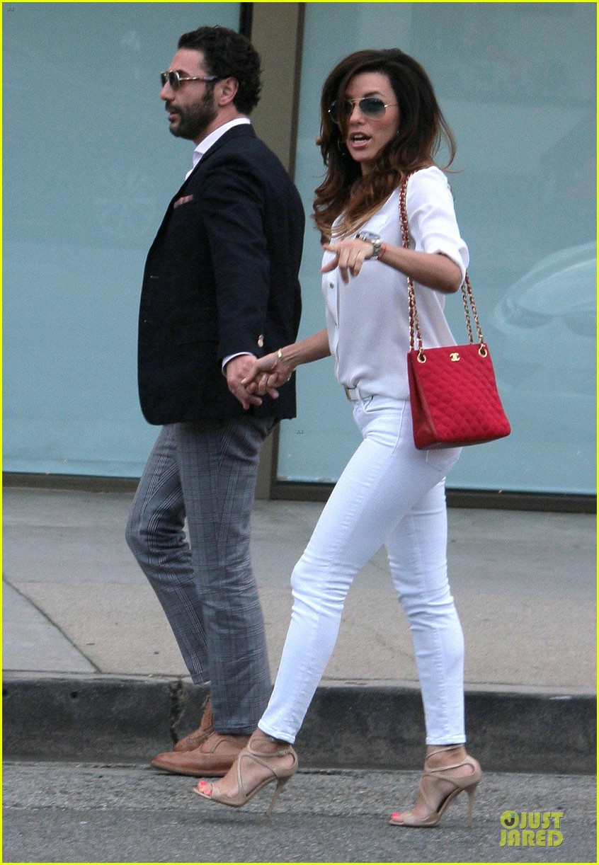 Eva Longoria Jose Baston Hold Hands For Mr Chow Dinner Photo 3019154 Eva Longoria Jose Baston Pictures Just Jared