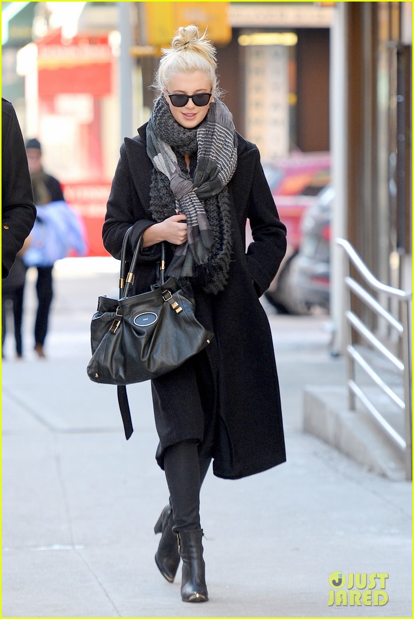 Ireland Baldwin Shares Adorable Pic of Bonding Time with Younger Sister