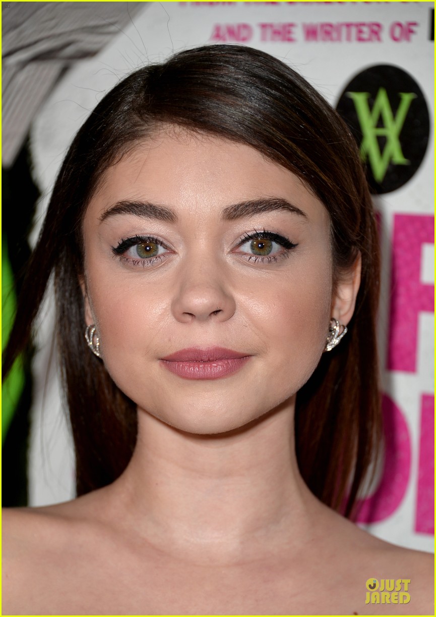 Sarah Hyland & Olga Kurylenko: 'Vampire Academy' Premiere!: Photo