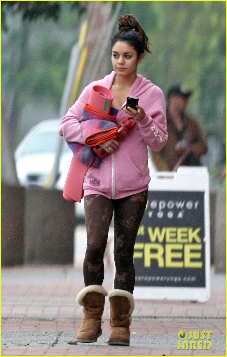 Vanessa Hudgens Helps Celebrate Aly Michalka’s Birthday!: Photo 3077772