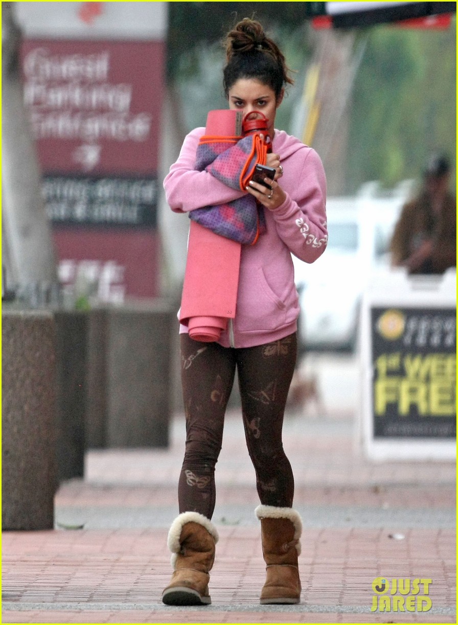 Vanessa Hudgens Helps Celebrate Aly Michalka’s Birthday!: Photo 3077774