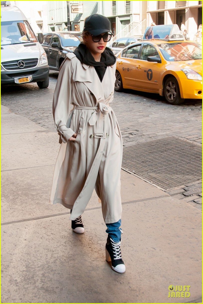 Rita Ora Fiercely Holds On Tight to Her Sex Gods!: Photo 3072506 | Rita