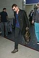 shailene woodley theo james lax airport with sunglasses 05