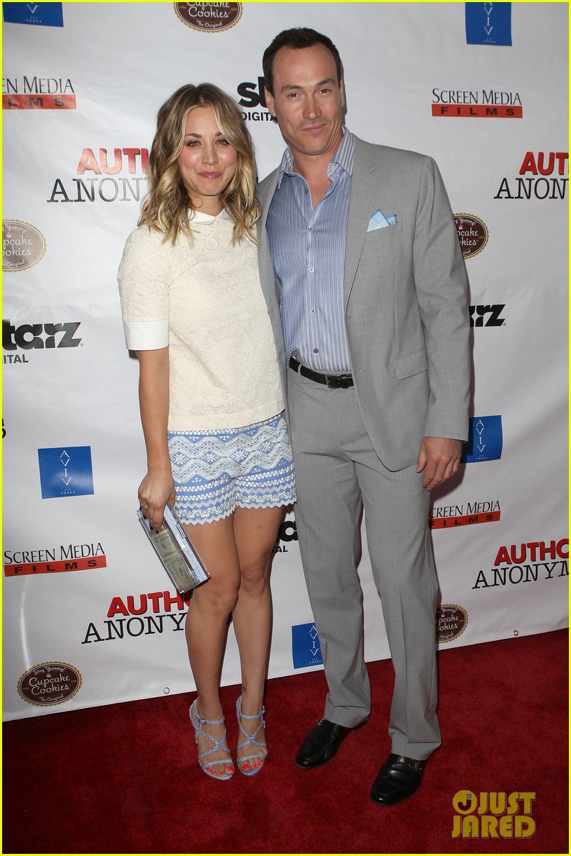 Kaley Cuoco Hits the Premiere of 'Authors Anonymous' with Sister Briana